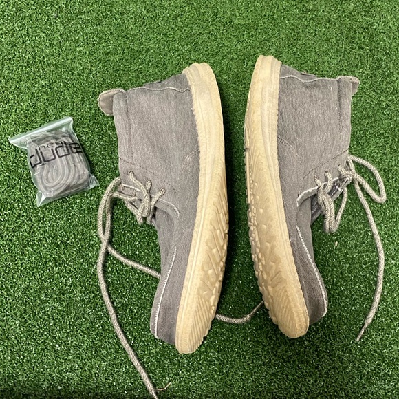 Size 9 US Hey Dude’s - Picture 4 of 6